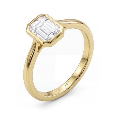 Esme - Moissanit-Solitärring Emerald Cut in Zargenfassung