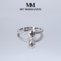 Nina - Ovalschliff Moissanit Ring mit Pavé-Seitensteinen