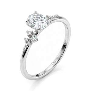 Ovaline - Ovalschliff Moissanit Ring mit minimalistischen Nebensteinen Ovaline - Ovalschliff Moissanit Ring mit minimalistischen Nebensteinen
