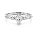 Elegante - Marquise Moissanit Ring mit minimalistischen Vintage-Seitensteinen