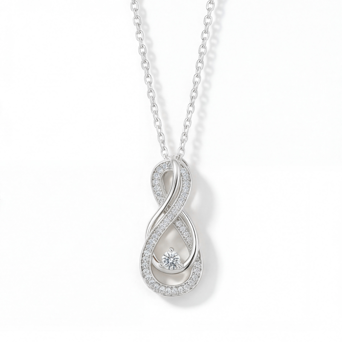 Infinity - Twisting Pavé Moissanit Anhänger