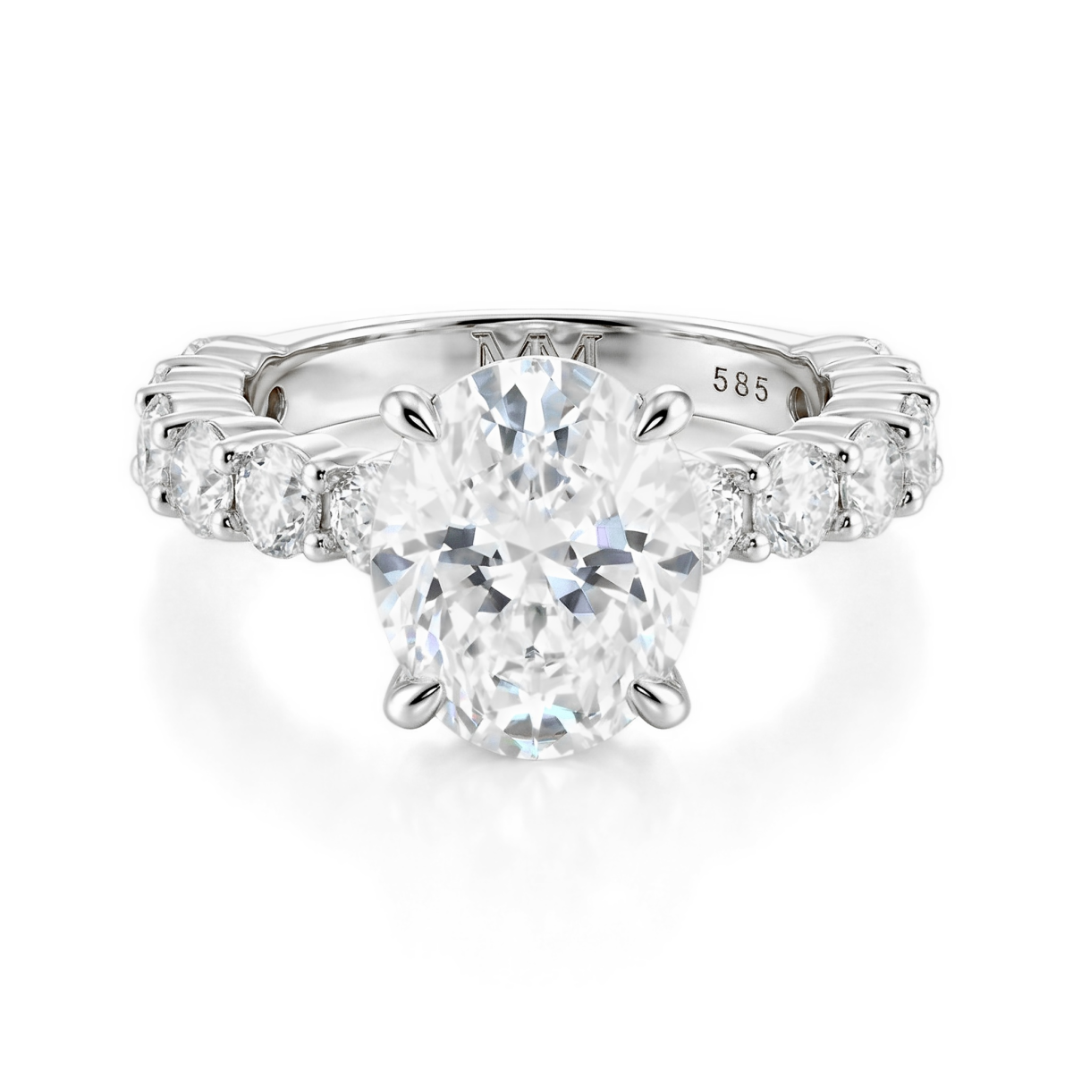 Majestica - Ovalschliff Moissanit Ring mit Seitensteinen