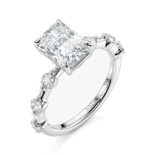 Isla - Radiant-Schliff Moissanit Ring mit Seitensteinen