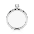 Nina - Ovalschliff Moissanit Ring mit Pavé-Seitensteinen