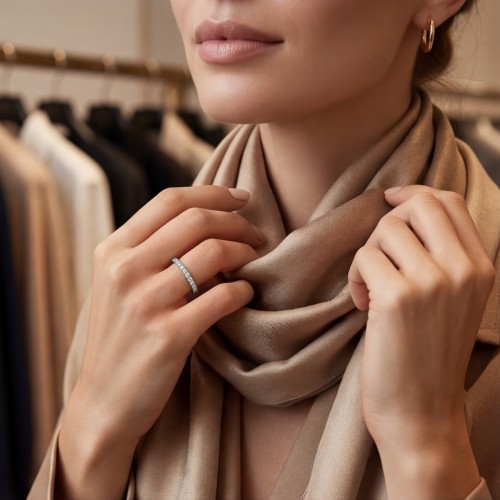 Starlet - Eternity Ring mit Moissanit - lifestyle