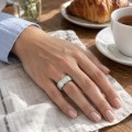 Devotion - Voll-Memoirering mit Emerald-Cut-Moissaniten in Zargenfassung