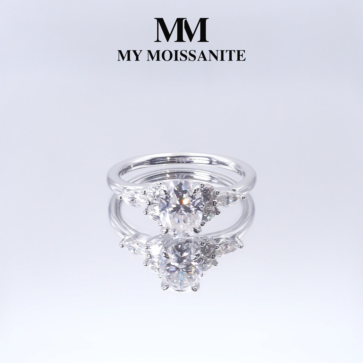 Olivette - Ovaler Moissanit Verlobungsring mit Marquise-Seitensteinen