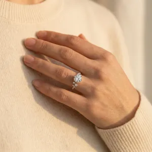 Moissanit-Verlobungsringe mit Seitensteinen