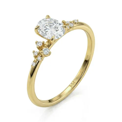 Ovaline - Ovalschliff Moissanit Ring mit minimalistischen Nebensteinen