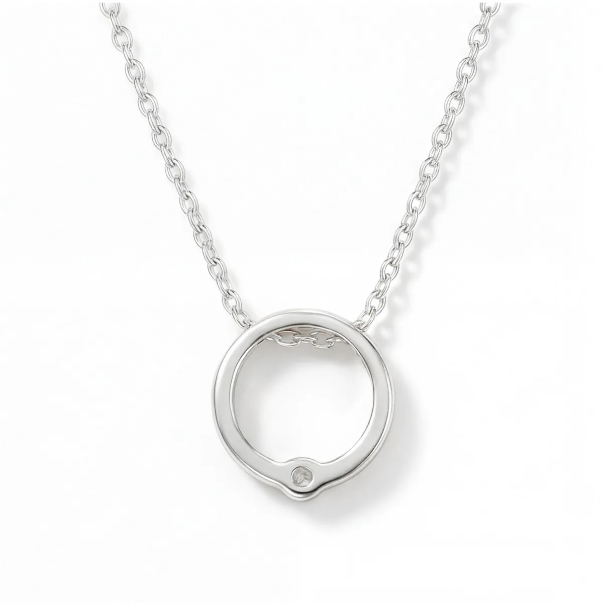 Luna - Zeitgenössischer Solitär-Moissanit-Anhänger