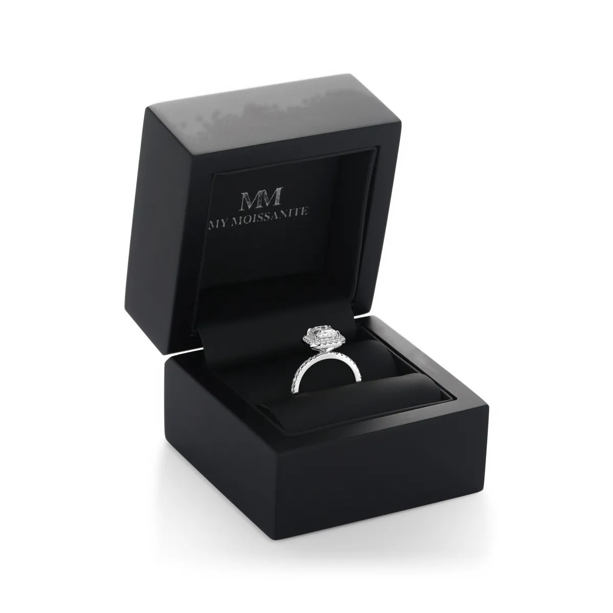 Esmeralda – Smaragdschliff Moissanit Ring im Halo-Design