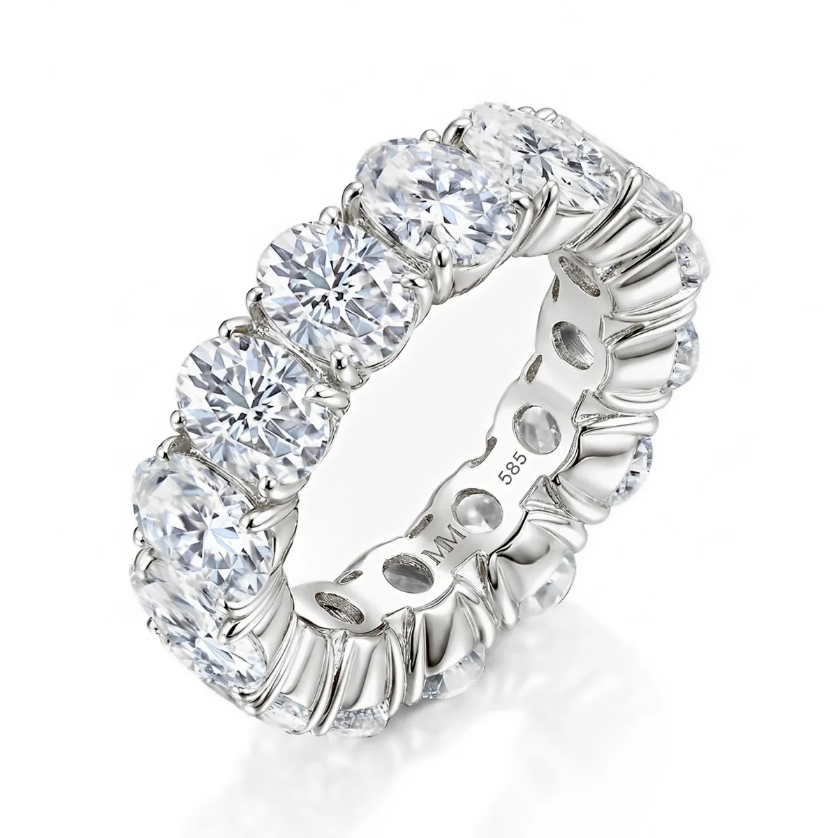Daphne - Ovaler Moissanit Voll-Eternity Ring