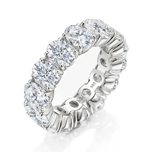 Daphne - Ovaler Moissanit Voll-Eternity Ring