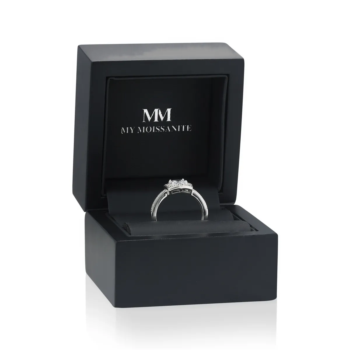 Sanctum - Kissen-Schliff Moissanit Verlobungsring Mit Vintage-Halo und Pavé-Band