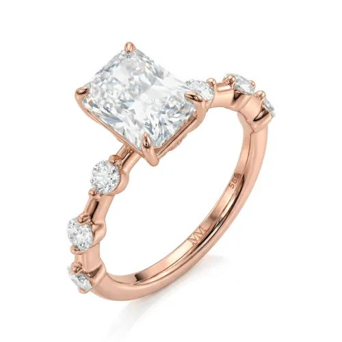 Isla - Radiant-Schliff Moissanit Ring mit Seitensteinen