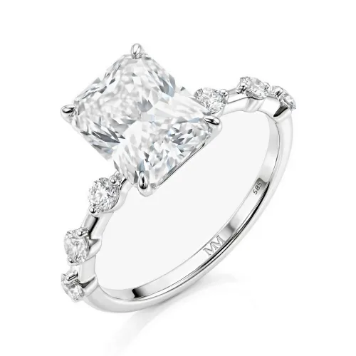 Isla - Radiant-Schliff Moissanit Ring mit Seitensteinen