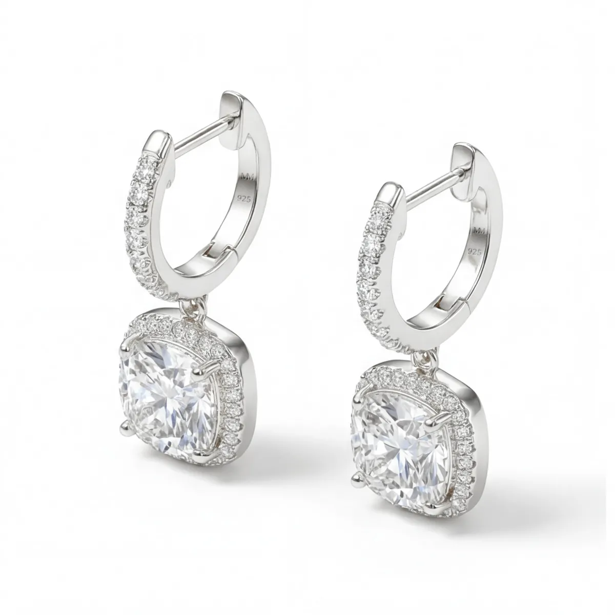 Cushion Drops - Kissenschliff Moissanit Halo & Huggie Tropfenohrringe