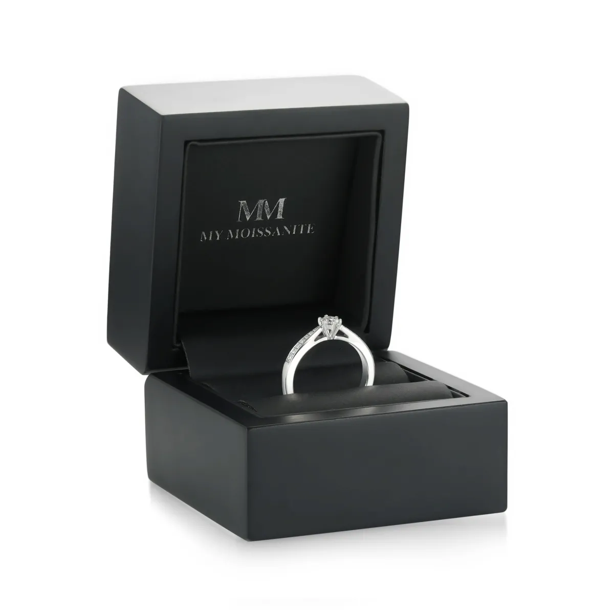 Sophia Ring - Moissanit Verlobungsring mit Pavé-Seitensteinen