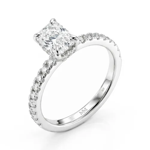 Astra - Radiant-Schliff Moissanit Ring mit Pavé-Seitensteinen & Versteckter Halo