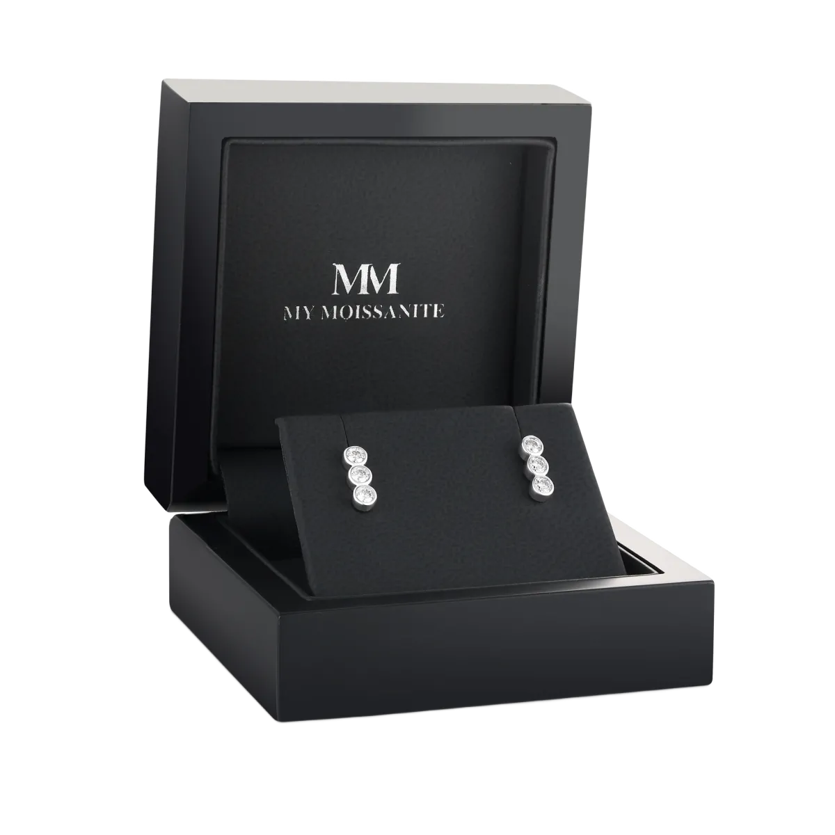 Tri-Bezel - Moissanit-Ohrstecker in Lünettenfassung